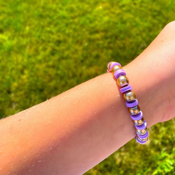 pearl and purple bracelet!! - Picture 2 of 3
